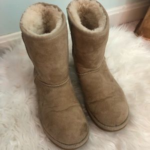 Beige med height UGGS